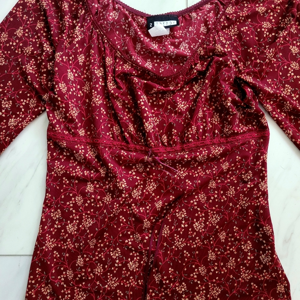 Cute Blouse - Picture 2 of 7